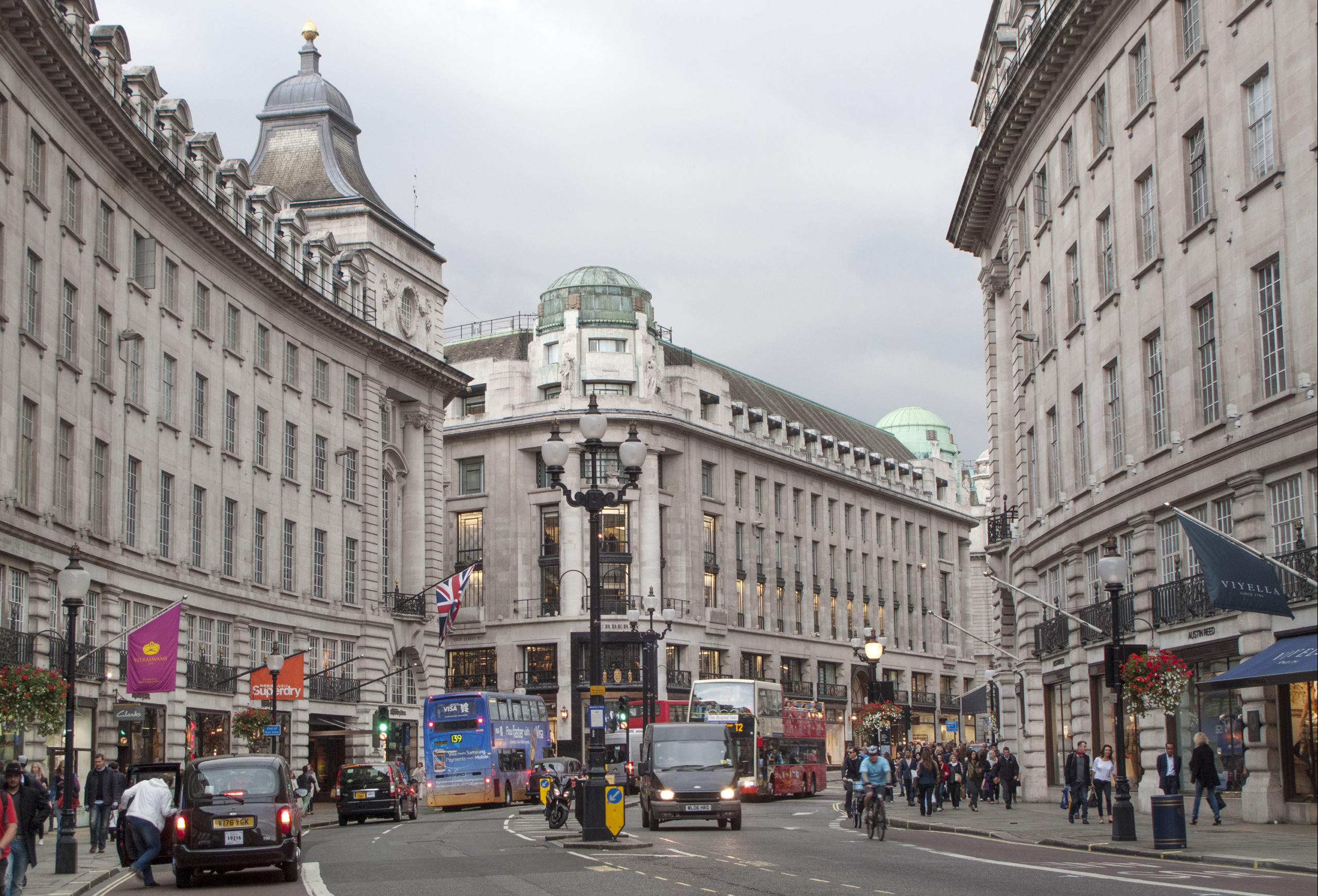 UK retail shopping