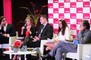 MAPIC 2015 - CONFERENCES - FOLLOWING THE TRENDS - RETAILTAINMENT - WHEN SHOPPING MALLS BECOME AMUSEMENT PARKS