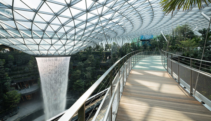 Changi Airport: Hanging out at the world's best airport - BBC News