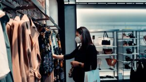 women in retail